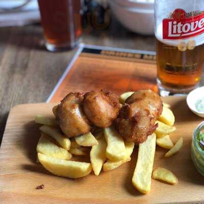 Fog House Pub & Grill