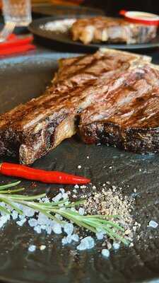 Mr Beef Steakhouse & Burger