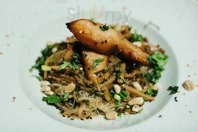 Mio Piano Bistro & Restaurant