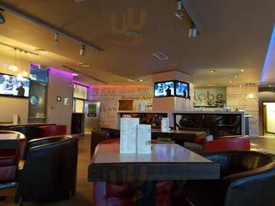 Globe Restaurant, Bar & Cafe