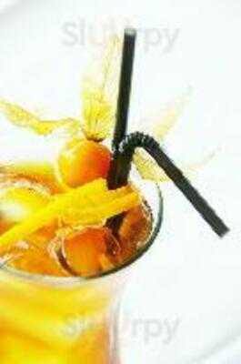 Globe Restaurant, Bar & Cafe