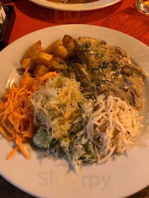 Main Square Bar & Restaurant