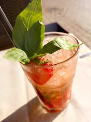 Arkady Cafe & Cocktail Bar