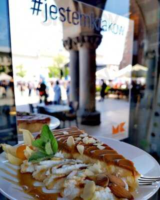 Arkady Cafe & Cocktail Bar