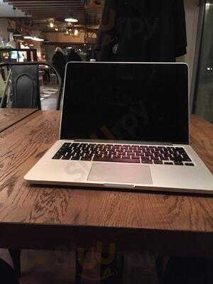 Castor Coffee & Lunch Bar