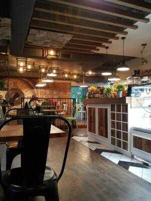 Castor Coffee & Lunch Bar