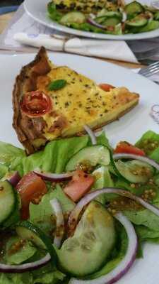 Bonjour Cava - Piłsudskiego