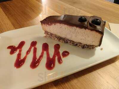 Manoa Green Resto Bar