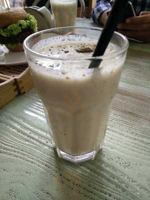 Nova Krova Vegan Burger & Bistro