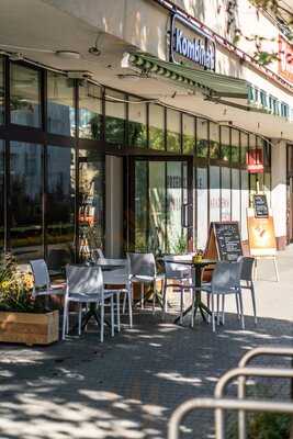 Kombinat Bistro & Coffee