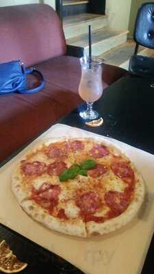 Relaks Craftbeer And Food