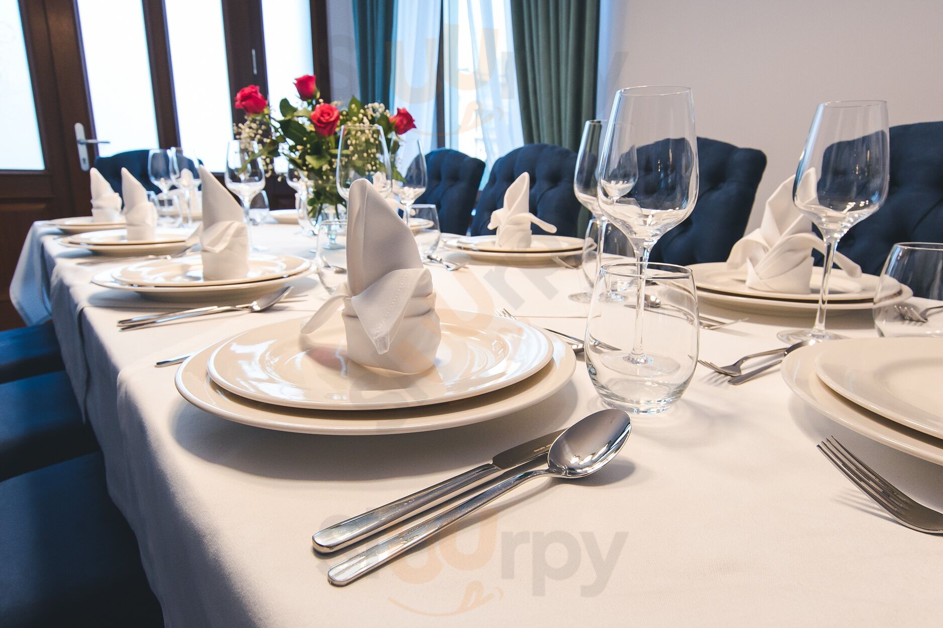 Novopolska Hotel I Restauracja