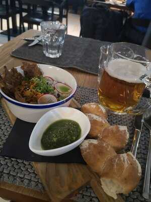 Lars Lars & Lars Bistro Pub