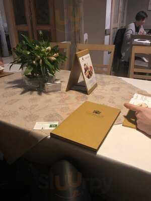 Dąbrowskiego 42 Restauracja Kawiarnia Warsztaty Kulinarne