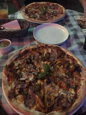 Pizzeria Na Łazarskim Cieście