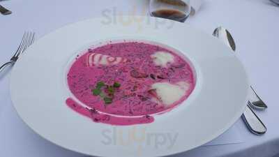 Restaurację Pałac Tłokinia