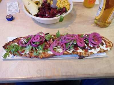 Bread Street Zapiekanki Premium