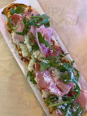 Bread Street Zapiekanki Premium