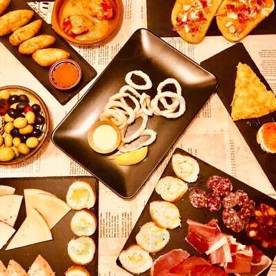 El Calamar Tapas Bar