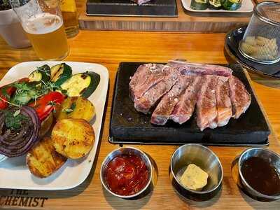 The Alchemist Grill & Cocktail Poznańska