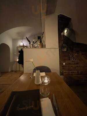 Romantyczna Restauracja, Rynek Starego Miasta 18