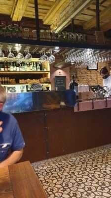 Borpince Restauracja I Winiarnia Węgierska