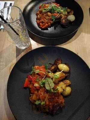 Borpince Restauracja I Winiarnia Węgierska