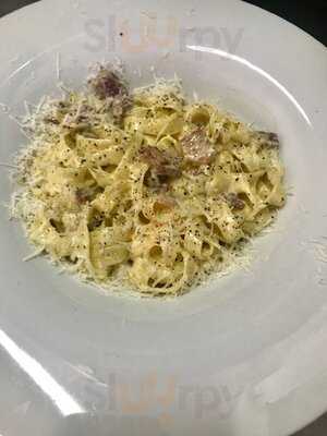 Pazzo Caffe & Piekarnia & Bistro