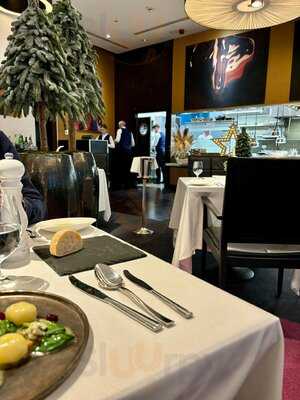 Platter By Karol Okrasa