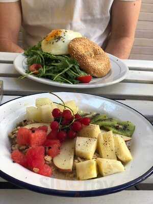 Bułkę Przez Bibułkę