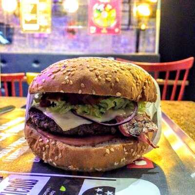 Bobby Burger Żurawia