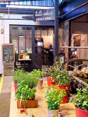 Tutti Colori Pizza I Wino