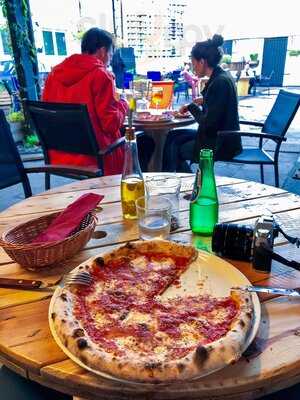 Tutti Colori Pizza I Wino