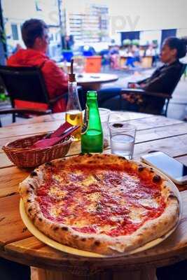 Tutti Colori Pizza I Wino