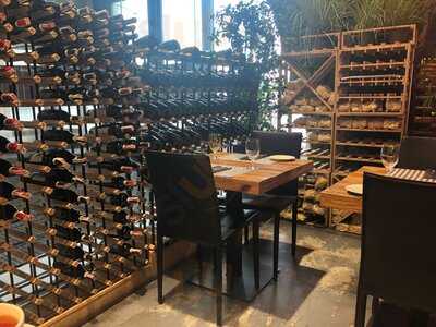 Pini Grill & Delikatesy