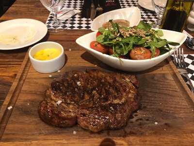 Pini Grill & Delikatesy