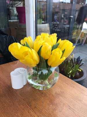 PÓŁ Żartem PÓŁ Serio Bistro