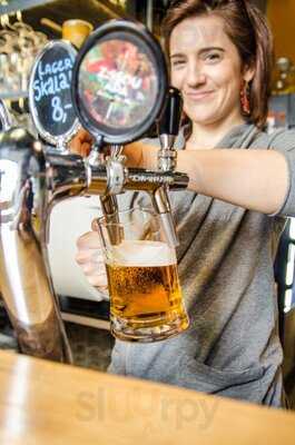 Klubokawiarnia Tam I Z Powrotem