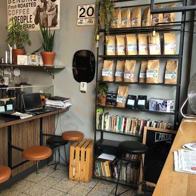 Labour Cafe Deli & Co-working