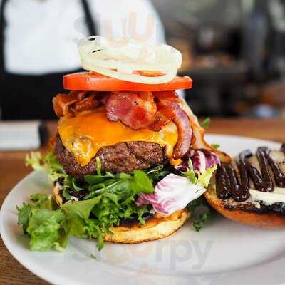 Bydło I Poidlo Meat-ing Place