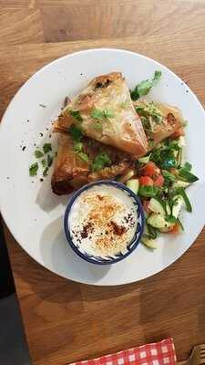 Lente - Modern Mediterranean