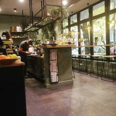 Lente - Modern Mediterranean