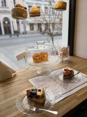 The Cheesecake Corner Nowy Swiat