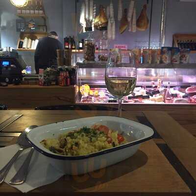 Heritage Shop & Wine