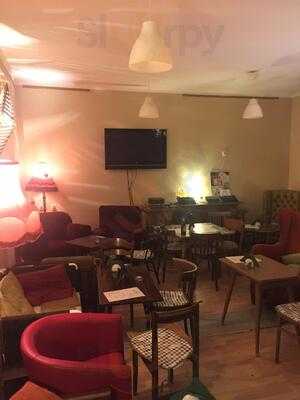 Obroty Rzeczy Restaurant & Cafe