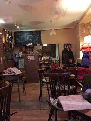 Obroty Rzeczy Restaurant & Cafe