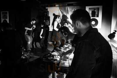 Piętro Niżej - Craft & Kitchen