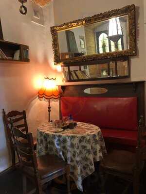 Stara Praga Kawiarnia I Antykwariusze