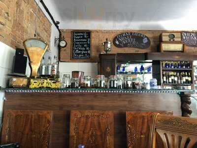 Stara Praga Kawiarnia I Antykwariusze