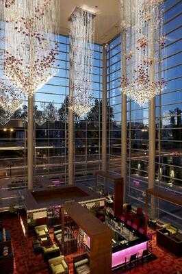 Pistaccio Lobby Bar & Lounge